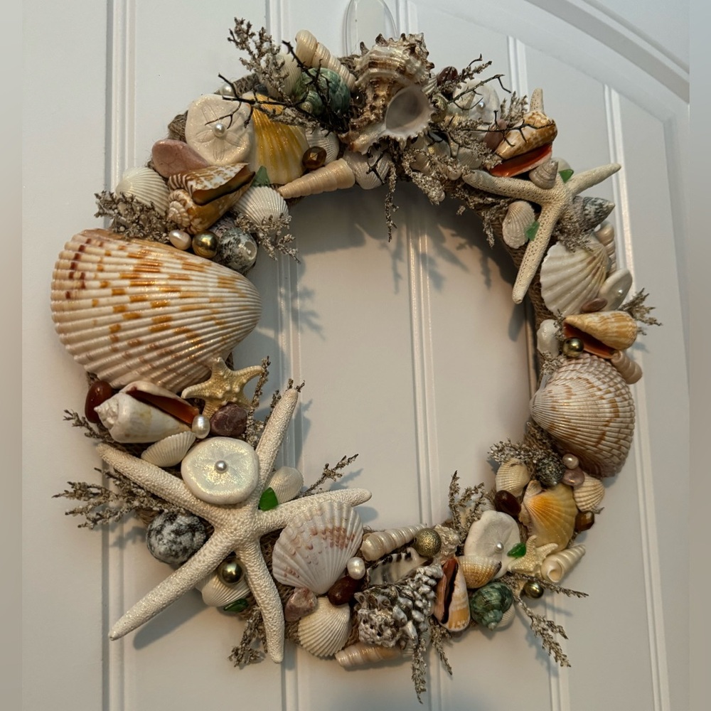 **2 Wreaths new handmade seashells one circle one diamond wreath**